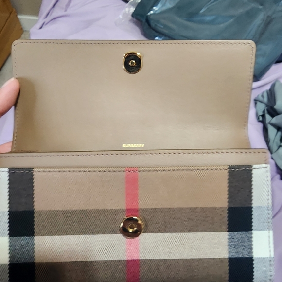 Authentic Burberry wallet - Picture 2 of 3